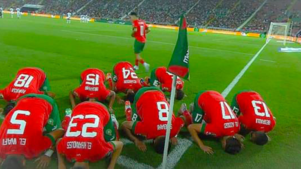 جريدة الاخبار 24 % - فوز المنتخب الوطني المغربي للأشبال يتصدر ترتيب المجموعة الأولى