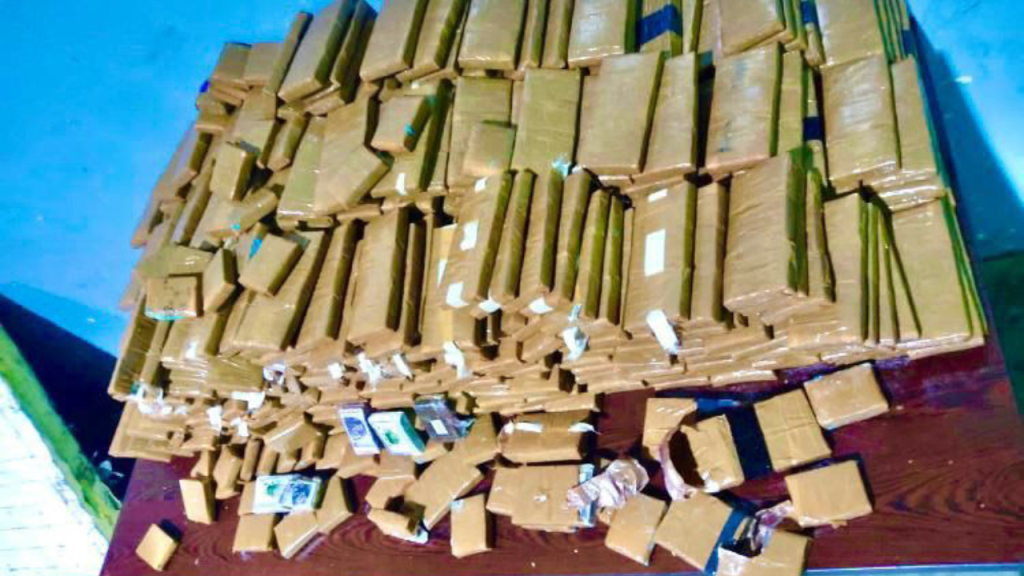 جريدة الاخبار 24 % - إحباط عملية التهريب بطنجة