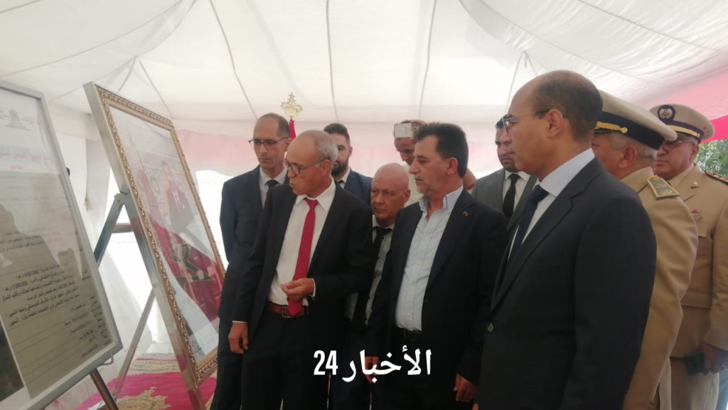 أعطى عامل الإقليم "مصطفى المعزة" إشارة الانطلاق لمشروع إعادة وتجهيز مركز الأمل لذوي الاحتياجات الخاصة، بحضور وفد يضم السلطات المحلية وشخصيات مدنية وعسكرية وأمنية وفعاليات سياسية ومجتمع مدني ووسائل إعلام منها جريدة الأخبار 24 .