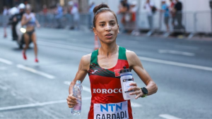 جريدة الاخبار 24 % - فاطمة الزهراء كردادي تدخل التاريخ في سباق الماراثون ببطولة العالم لألعاب القوى