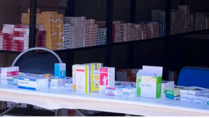 جريدة الاخبار 24 % - وزارة الصحة تؤمن الاحتياجات من الأدوية والمستلزمات الطبية للمناطق المتضررة بالزلزال