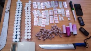 جريدة الاخبار 24 % - عناصر مكافحة العصابات توقف شخصًا بتهمة ترويج المخدرات والأقراص المهلوسة بسلا