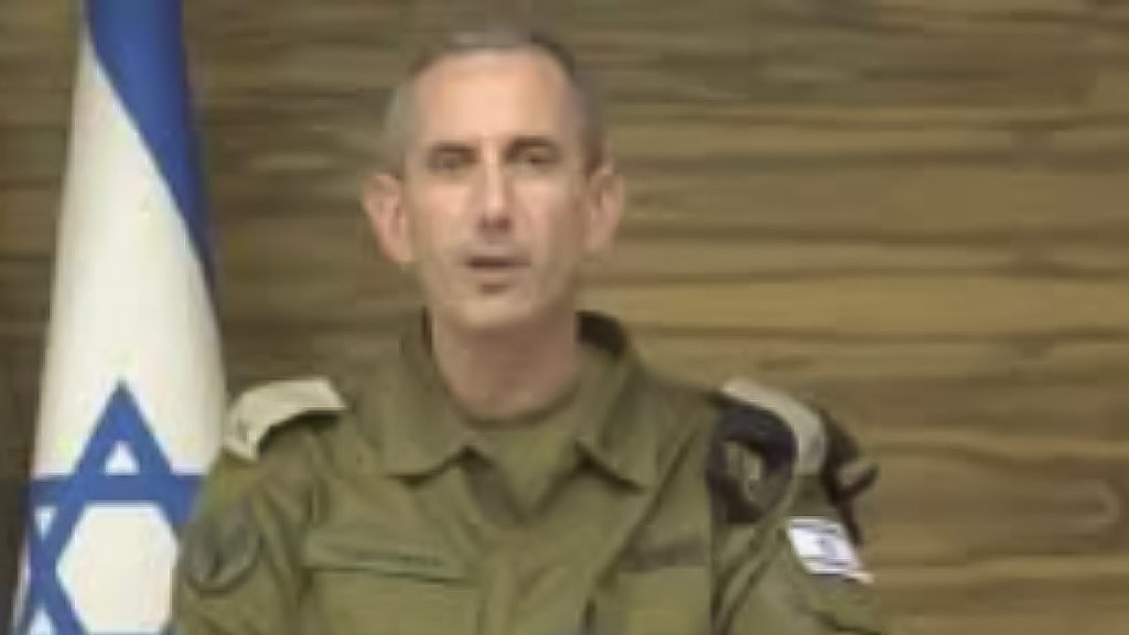 جريدة الاخبار 24 % - دانيال هغاري يكشف عدد الأسرى الإسرائليين