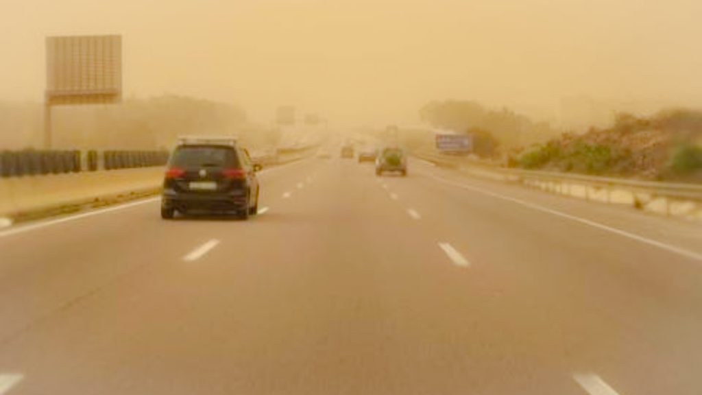 جريدة الاخبار 24 % - تحذيرات شركة الطرق السيار من توخي الحذر في ظل الظروف المناخية بالمملكة