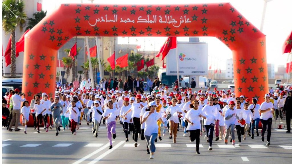 جريدة الاخبار 24 % - احتفال رياضي مميز النساء يسابقن الزمن بخطوات النصر بمدينة الداخلة