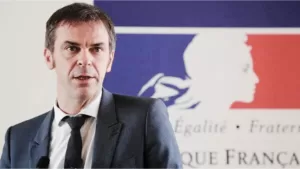 جريدة الاخبار 24 % - استقالة وزير الصحة الفرنسي تكشف خلافات سياسية في ظل الجدل حول قانون الهجرة