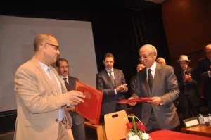 جريدة الاخبار 24 % - هبة خزانة الأستاذ إدريس الضحاك إثراء فكري للمكتبة الوطنية بالمملكة المغربية 