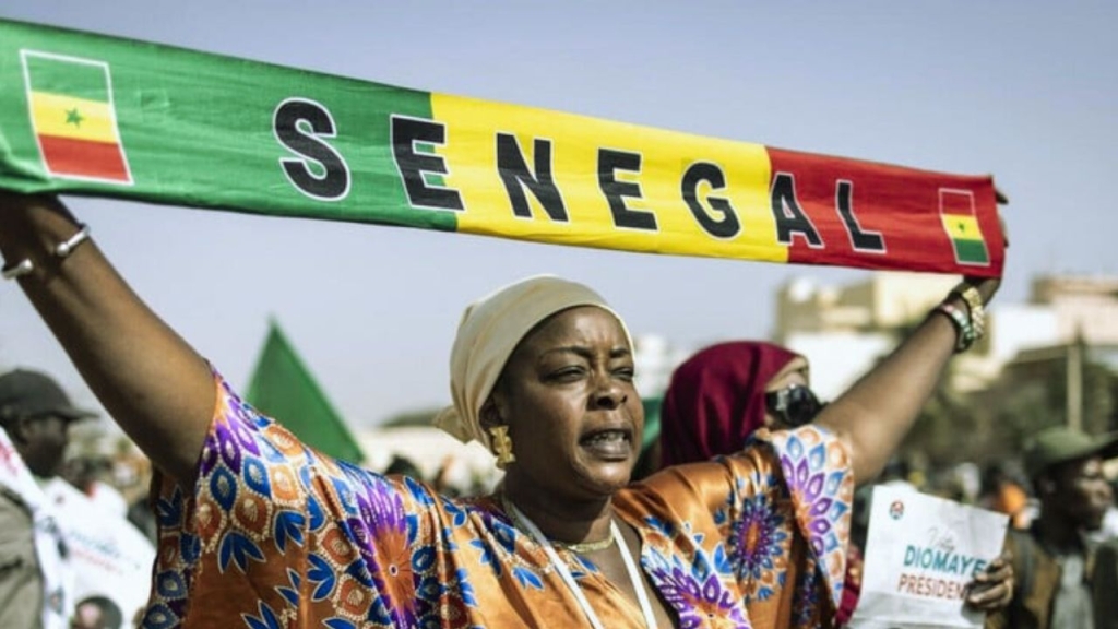 جريدة الاخبار 24 % - حملات المرشحين السنغاليين للرئاسة و من سيحظى بثقة الناخبين؟