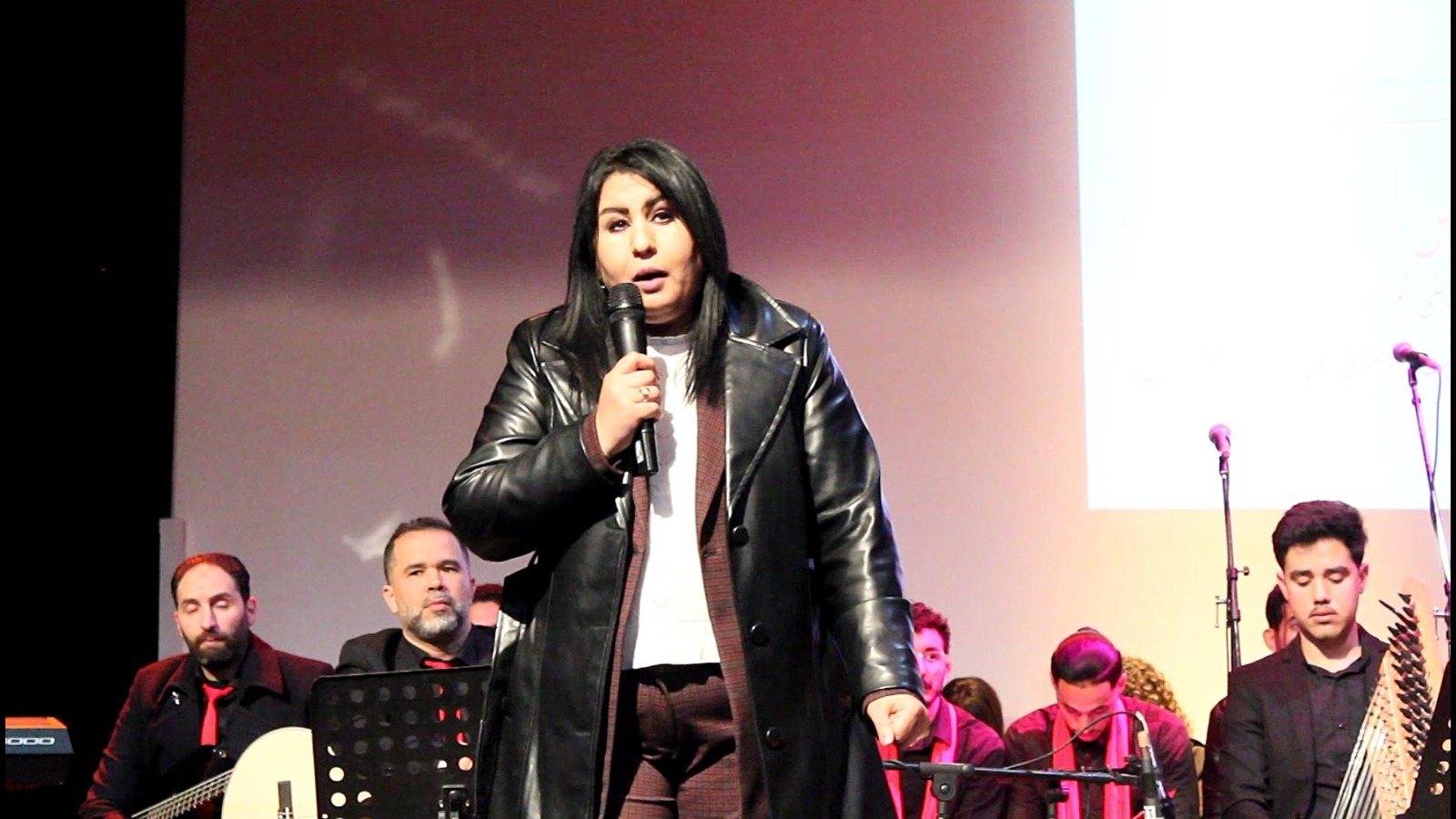 جريدة الاخبار 24 % - الاحتفاء باليوم العالمي للمرأة بقاعة مسرح تازة العليا