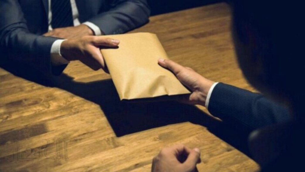 جريدة الاخبار 24 % - تجميد عضوية اليملاحي بشبهات فساد في عملية التوظيف