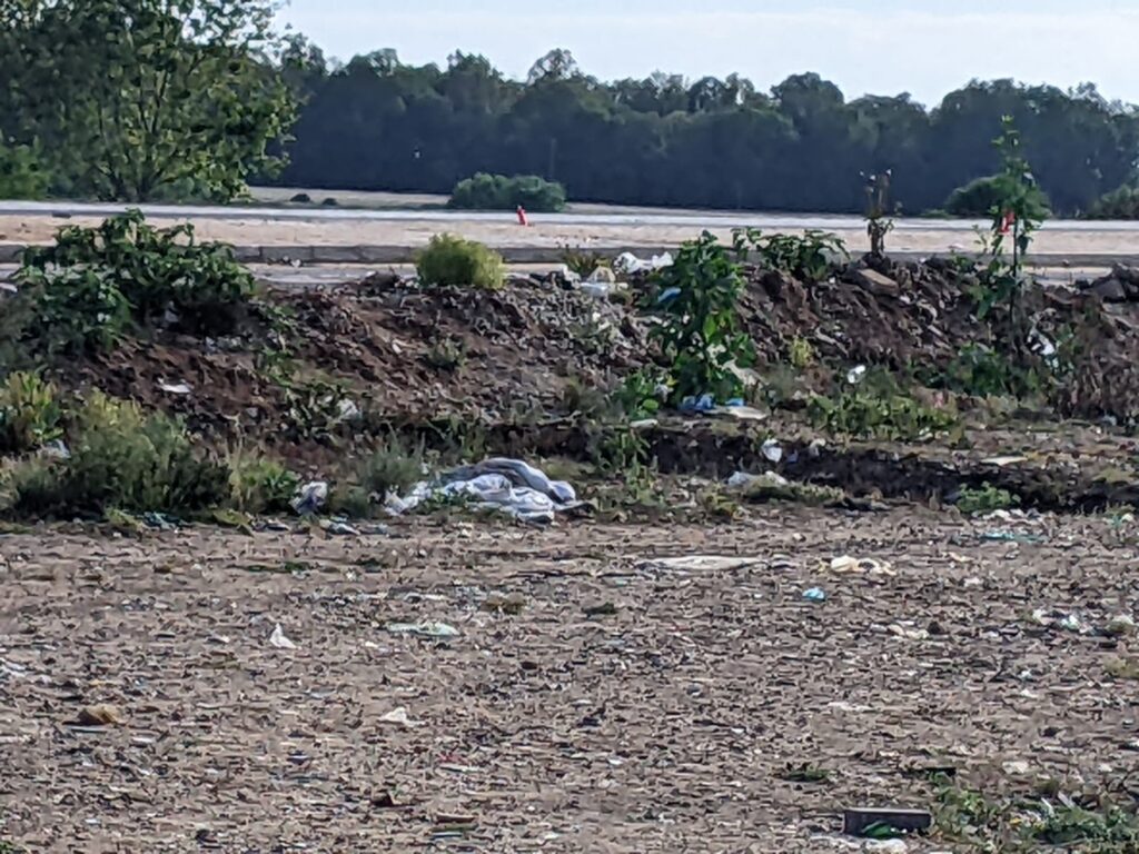 جريدة الاخبار 24 % - شبح البلاستيك وكوكب الأرض