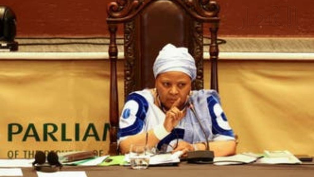 جريدة الاخبار 24 % - فضيحة الفساد تقود الى اعتقال رئيسة البرلمان المستقيلة في جنوب إفريقيا