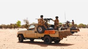 جريدة الاخبار 24 % - الجيش الموريتاني ينهي مناوراته العسكرية على الحدود الشرقية مع مالي