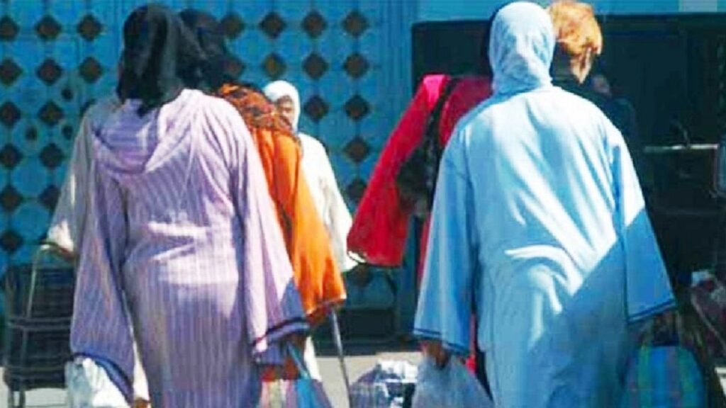 جريدة الاخبار 24 % - عملية توزيع قفة المؤونة بمناسبة عيد الأضحى تدخل البهجة لنزلاء السجن المحلي بالقنيطرة