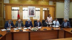 جريدة الاخبار 24 % - توقيع اتفاقية تحسين وضعية مهنيي الصحة خطوات وإصلاحات جذرية للمنظومة الصحية