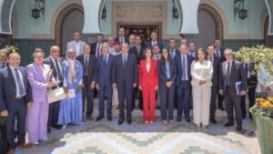 جريدة الاخبار 24 % - رئيس الحكومة يترأس الاجتماع الأول للمجلس الوطني للصناعة التقليدية