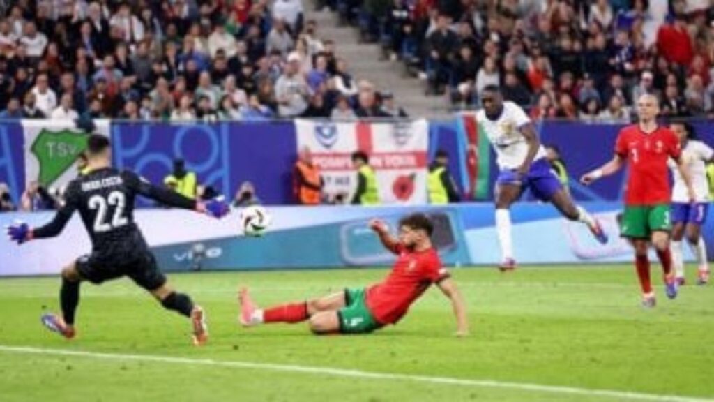 جريدة الاخبار 24 % - فرنسا تتأهل لنصف نهائي كأس أوروبا بعد فوز دراماتيكي على البرتغال