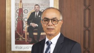 جريدة الاخبار 24 % - وزير التربية الوطنية يتعهد بتسوية ملف الأساتذة الموقوفين