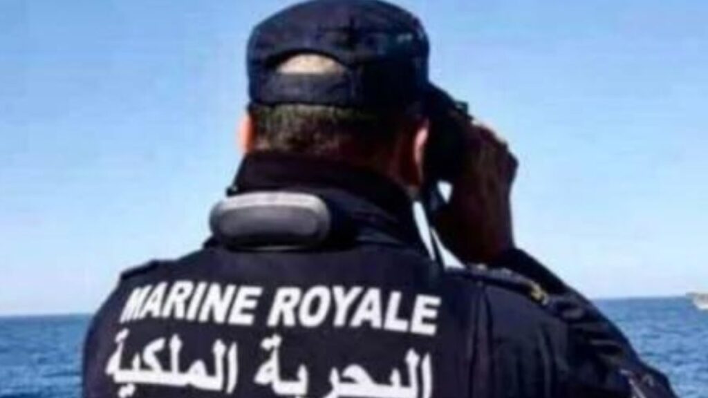 جريدة الاخبار 24 % - خفر السواحل يعترض قارب مهاجرين قبالة سواحل الداخلة