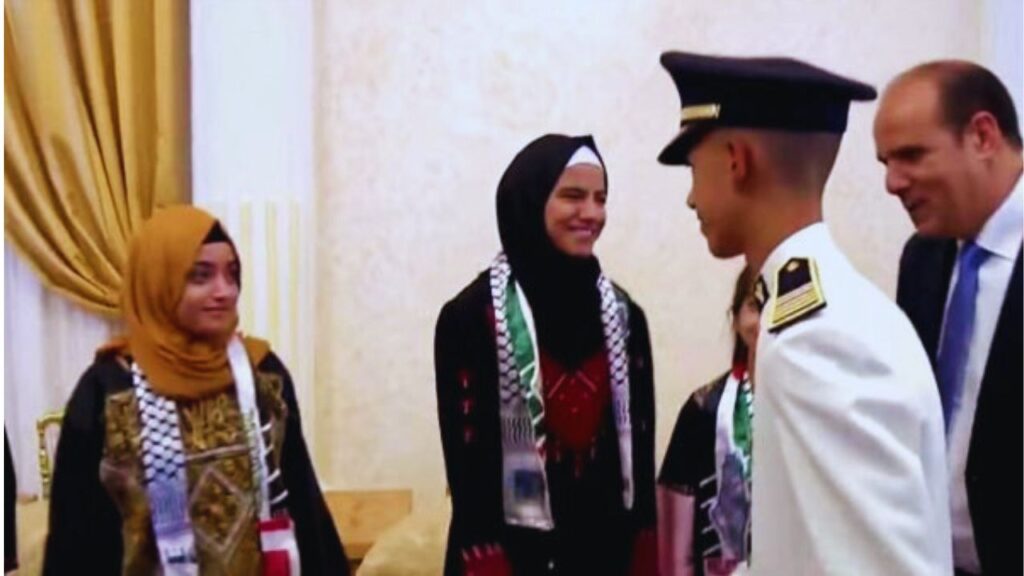 جريدة الاخبار 24 % - تجسيد العناية الملكية ولي العهد الأمير مولاي الحسن يستقبل الأطفال المقدسيين بالقصر الملكي