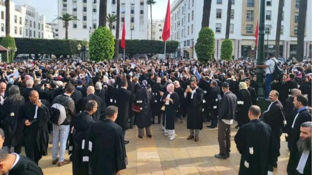 جريدة الاخبار 24 % - التضامن المهني رؤية جمعية هيئات المحامين بالمغرب لمواجهة التحديات القانونية
