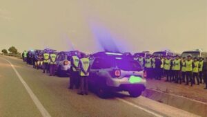 جريدة الاخبار 24 % - السلطات المغربية تتأهب على الحدود للتصدي لمحاولة الهجرة الجماعية من سبتة