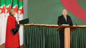 جريدة الاخبار 24 % - مسرحية الديمقراطية الزائفة والوعود للرئيس الجزائري بين الأمل والإحباط