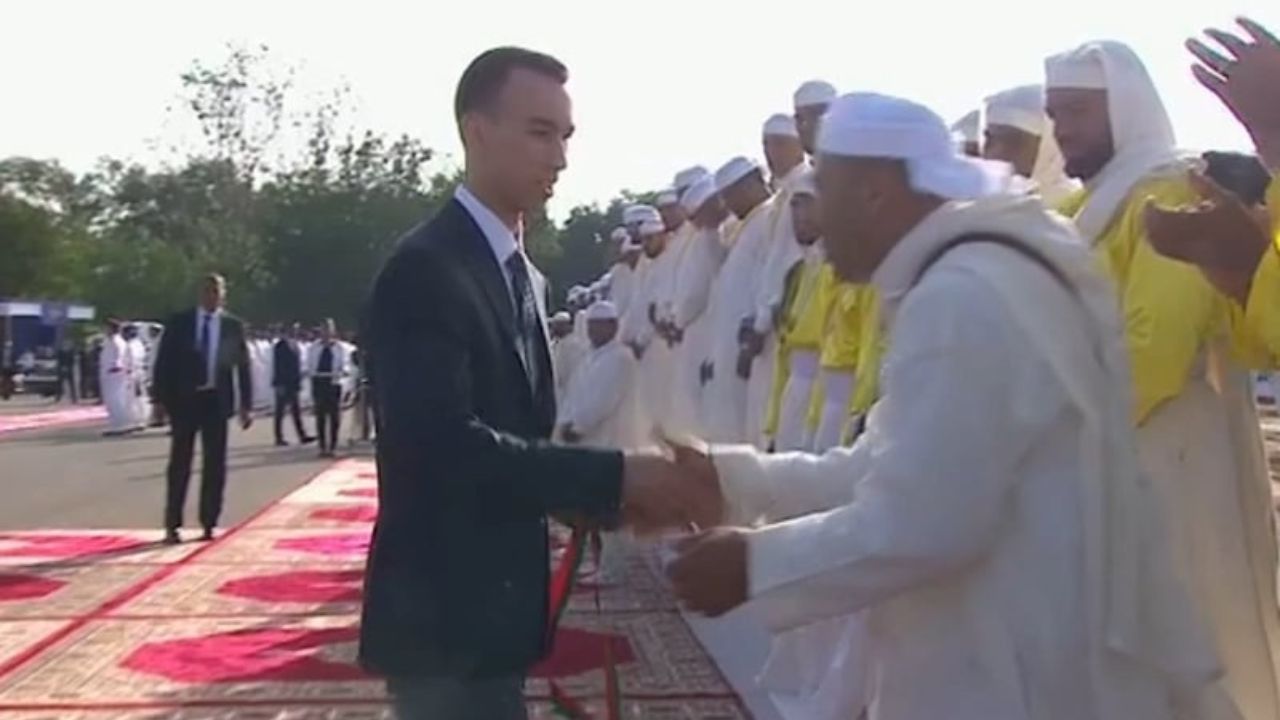 جريدة الاخبار 24 % - ولي العهد الأمير مولاي الحسن يترأس نهائي الجائزة الكبرى للتبوريدة بالجديدة