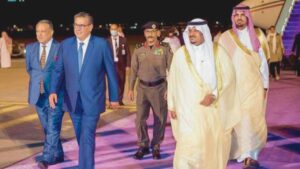 جريدة الاخبار 24 % - أخنوش يحل بالرياض لتمثيل الملك محمد السادس بالقمة العربية الإسلامية المشتركة