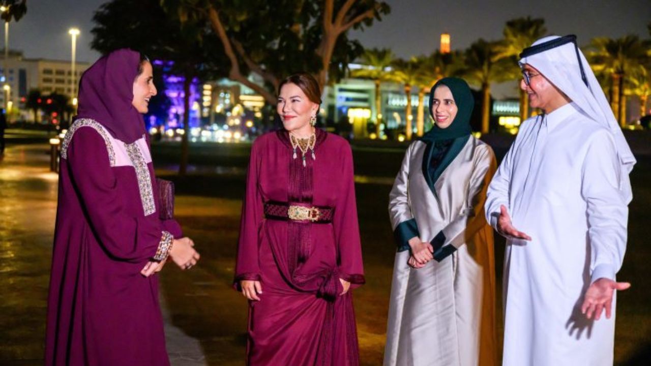 جريدة الاخبار 24 % - الأميرة للا حسناء والشيخة المياسة تستكشفان تراث المغرب بالدوحة