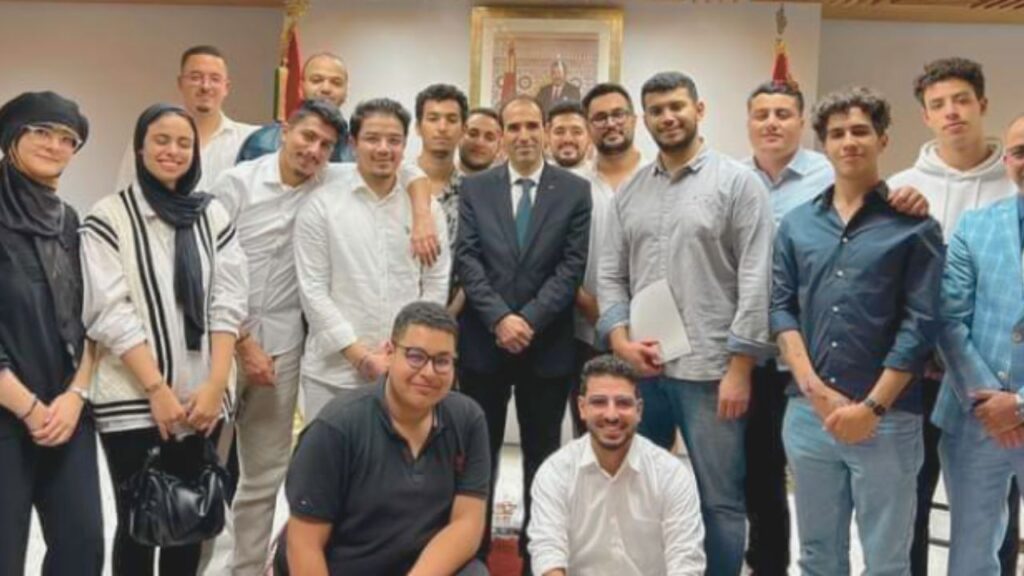 جريدة الاخبار 24 % - مؤسسة وسيط المملكة تعلن التسوية بين الإدارة وطلبة كليات الطب والصيدلة
