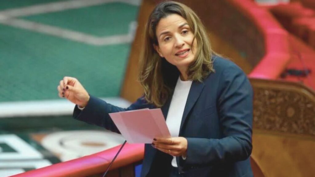 جريدة الاخبار 24 % - بنعلي استثمارات ضخمة في الطاقة المتجددة والتخزين لتعزيز العرض الطاقي بالمغرب