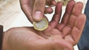 جريدة الاخبار 24 % - كيف تطورت أساليب التسول لاستدرار العطف من الطلب التقليدي إلى الابتكار؟