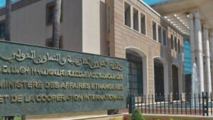 جريدة الاخبار 24 % - وساطة الملك محمد السادس اسفرت عن إفراج فرنسيين من بوركينافاسو