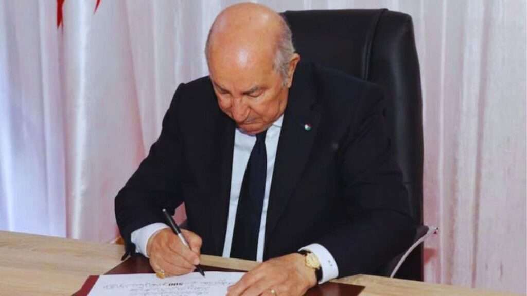 جريدة الاخبار 24 % - النظام الجزائري تاريخ ضائع بين الماضي وآلام الحاضر في زمن الانكسارات