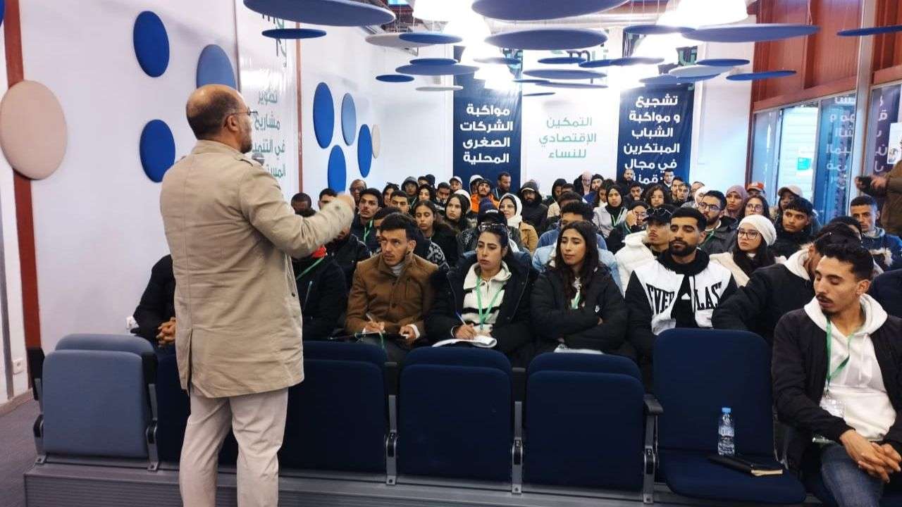 جريدة الاخبار 24 % - دورة تكوينية موضوعاتية حول الرياضة والصحة بخريبكة