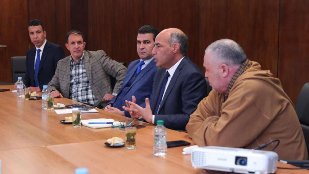 جريدة الاخبار 24 % - رؤية متكاملة خلال الاجتماع بالرباط لإصلاح قطاع المقاهي والمطاعم بالمغرب