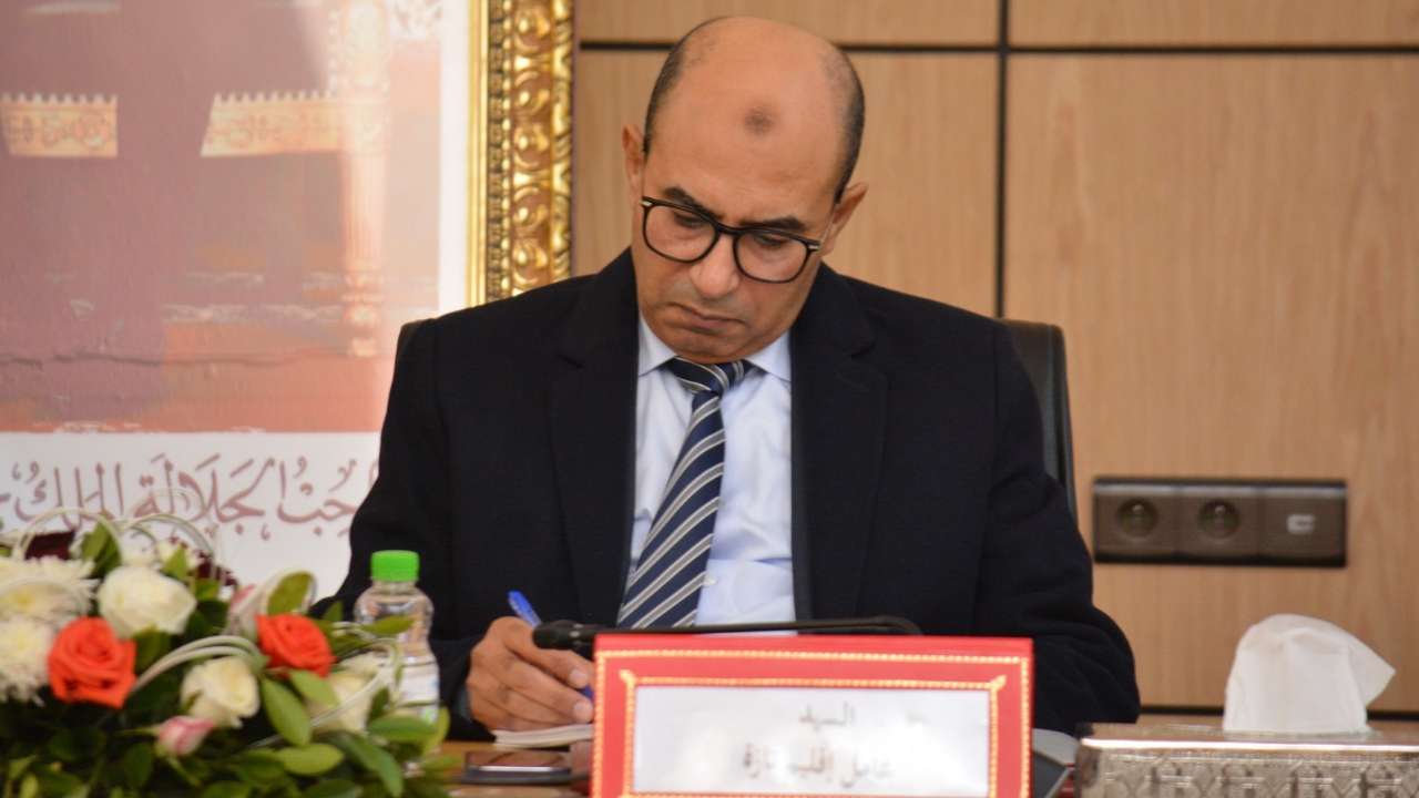 جريدة الاخبار 24 % - لقاء تواصلي استراتيجي لتعزيز الاستثمار والتنمية بإقليم تازة