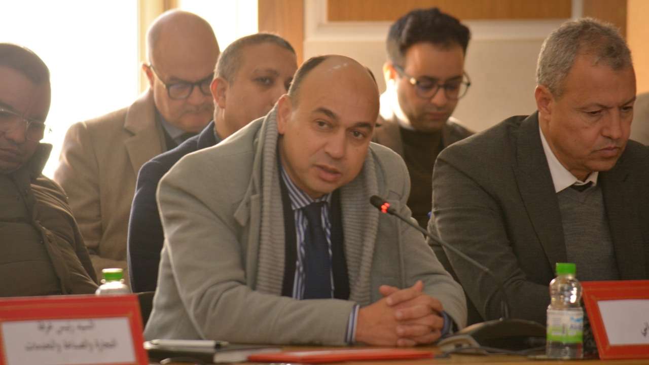 جريدة الاخبار 24 % - لقاء تواصلي استراتيجي لتعزيز الاستثمار والتنمية بإقليم تازة