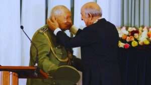 جريدة الاخبار 24 % - هل استهداف الشاحنات المغربية جزءا من خطة الجزائر لعرقلة التجارة الإقليمية؟