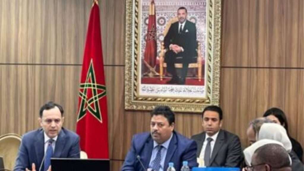 جريدة الاخبار 24 % - وزير التشغيل يكثف المشاورات مع الشركاء الاجتماعيين بشأن قانون الإضراب