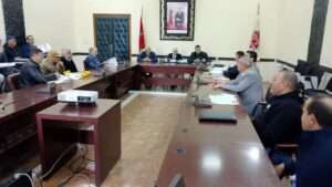 جريدة الاخبار 24 % - اجتماع بعمالة تاونات لتفعيل المبادرات التنموية بقطاع الصناعة التقليدية