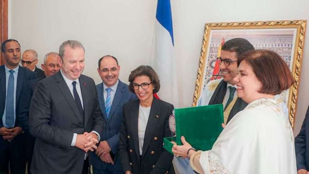 جريدة الاخبار 24 % - افتتاح الرابطة الثقافية الفرنسية بالعيون للتبادل الثقافي والتنمية بين المغرب وفرنسا