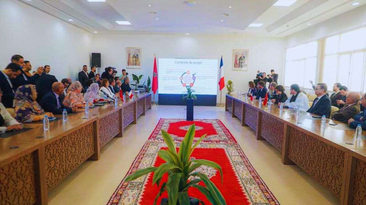 جريدة الاخبار 24 % - افتتاح الرابطة الثقافية الفرنسية بالعيون للتبادل الثقافي والتنمية بين المغرب وفرنسا