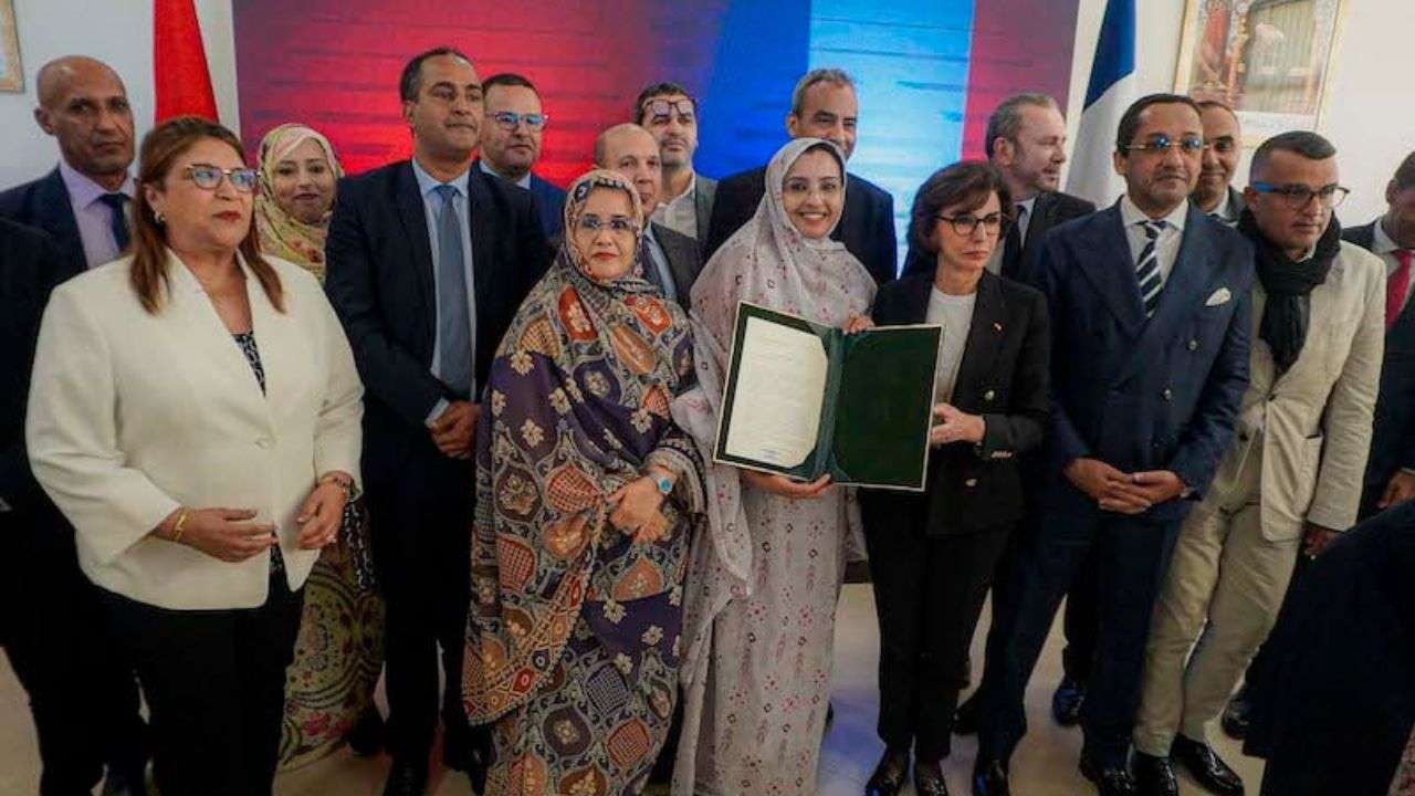 جريدة الاخبار 24 % - افتتاح الرابطة الثقافية الفرنسية بالعيون للتبادل الثقافي والتنمية بين المغرب وفرنسا