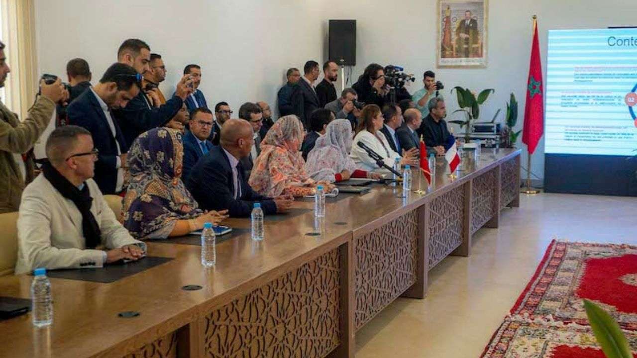 جريدة الاخبار 24 % - افتتاح الرابطة الثقافية الفرنسية بالعيون للتبادل الثقافي والتنمية بين المغرب وفرنسا