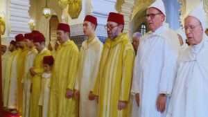 جريدة الاخبار 24 % - أمير المؤمنين يؤدي صلاة عيد الفطر المبارك بمسجد أهل فاس بالمشور السعيد بالرباط