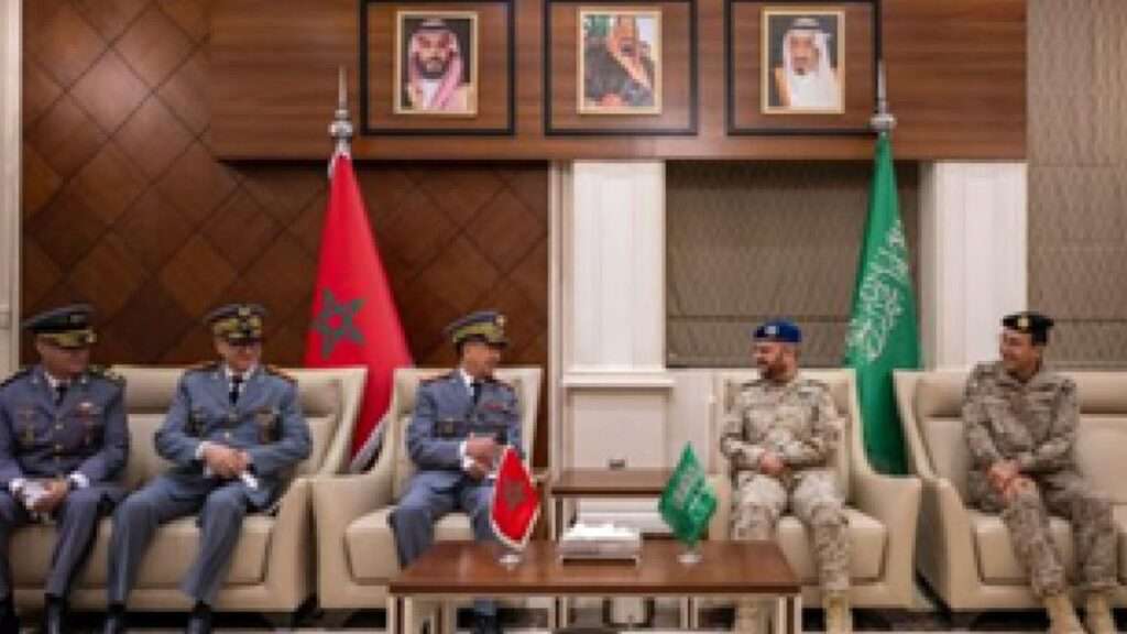 جريدة الاخبار 24 % - المفتش العام للقوات المسلحة الملكية يقوم بزيارة عمل للسعودية