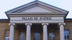 جريدة الاخبار 24 % - تحقيقات فرنسية تكشف عن علاقات مشبوهة لموظفيين والقنصلية الجزائرية