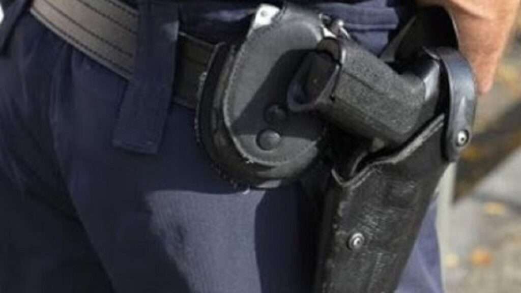 جريدة الاخبار 24 % - النيابة العامة تفتح تحقيقا في اعتداء ليلي على رجل أمن وسرقة سلاحه الوظيفي ببني ملال